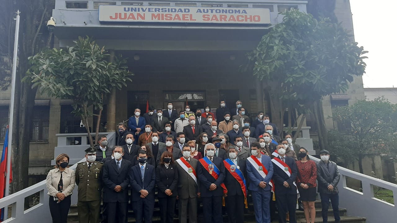 Gobernador de Tarija participó de acto protocolar en honor a los 75 años de la UAMJS