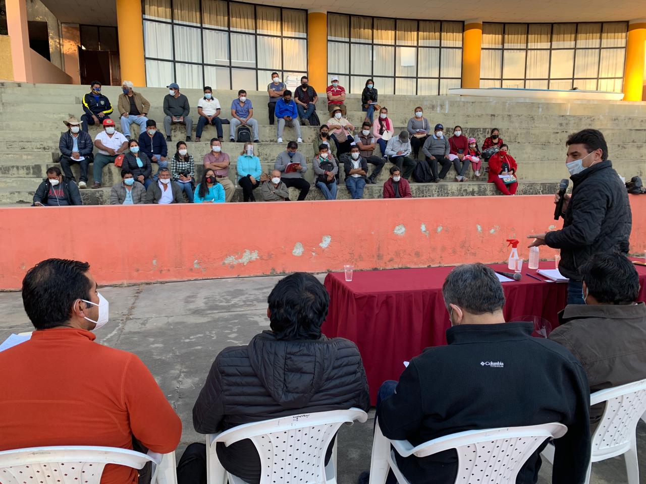 Alcalde Johnny Torres inicia reuniones para atender las demandas de los barrios de Tarija