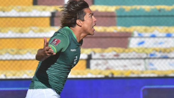 Bolivia se impone 3-1 a Venezuela y anota su primer triunfo en las Eliminatorias