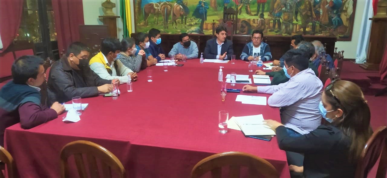 Gobierno Municipal y CADAMPE coordinan trabajar en proyectos para reactivar la economía