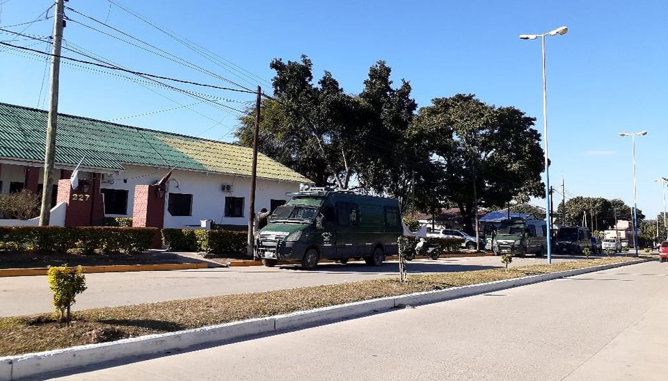 Escándalo en la Gendarmería Argentina: realizan allanamientos y detienen a varios jefes en el norte