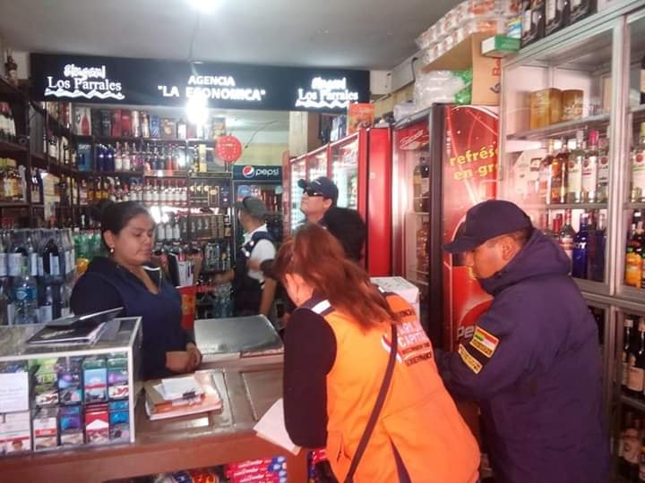 Este fin de semana 36 locales entre puestos de comida y locales clandestinos fueron notificados