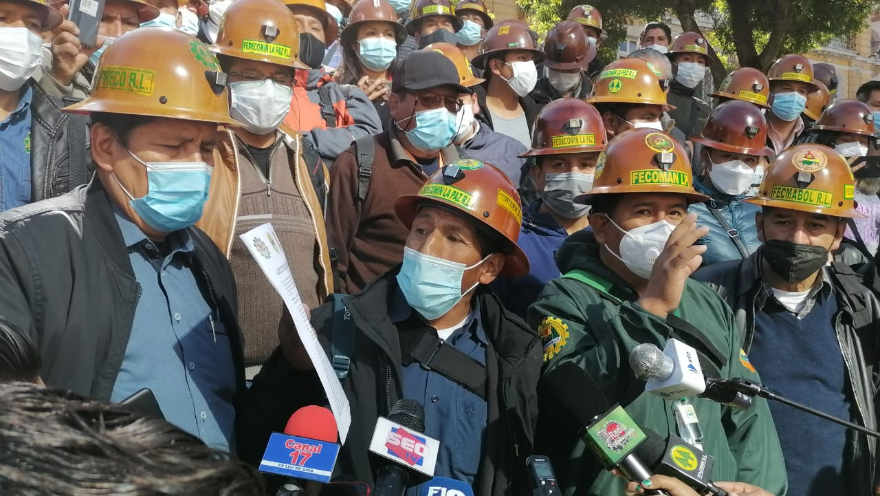 Cooperativistas mineros de La Paz pactan unidad y advierten con marcha y bloqueo por sus demandas