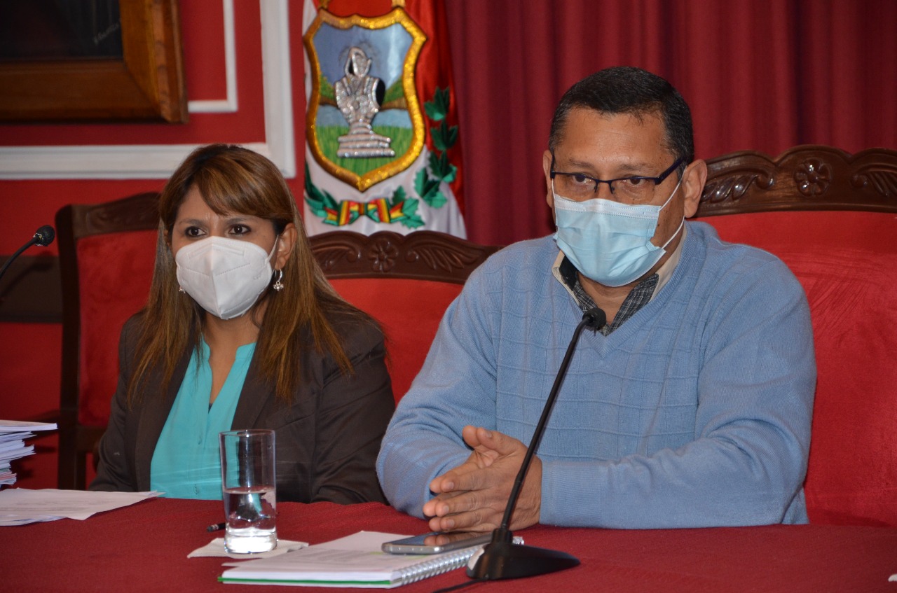 Gobernador plantea cambios para entrega de paquetes alimentarios en Tarija