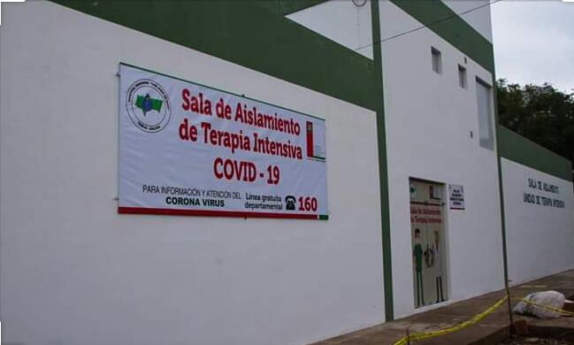 Tarija: Mujer que dice haber recibido las dos dosis de vacuna Sinopharm cae a terapia intensiva