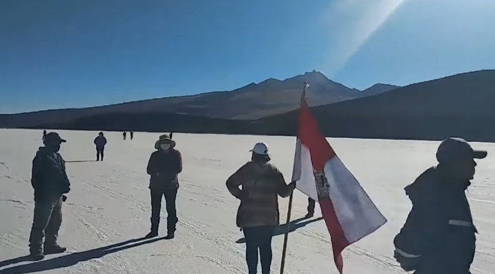 Enfrentamiento en el Salar de Uyuni deja al menos un herido y hay tensión en la zona