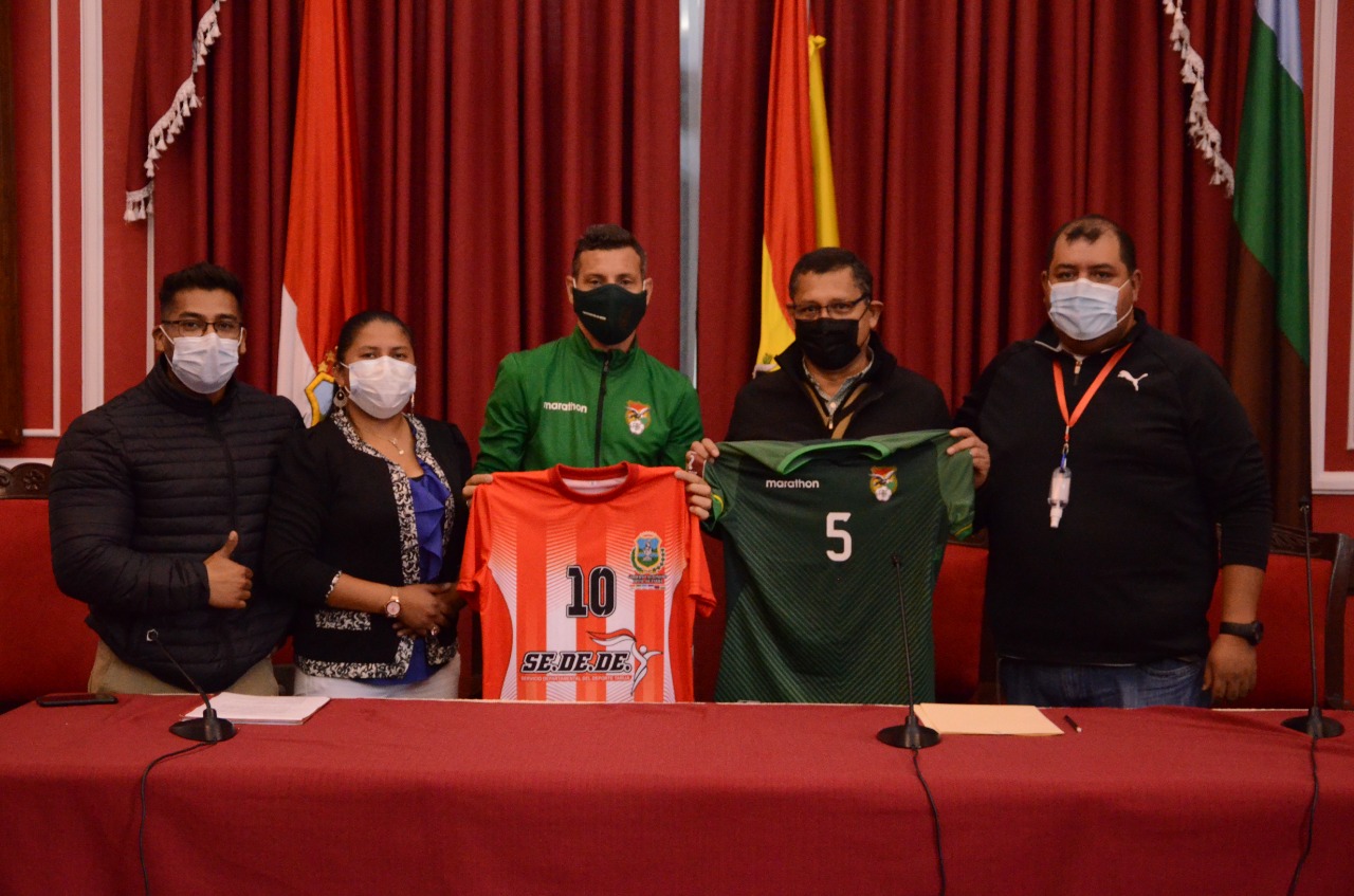 Gobernación y Federación Boliviana de Fútbol lanzan visorias U-15 y U-17