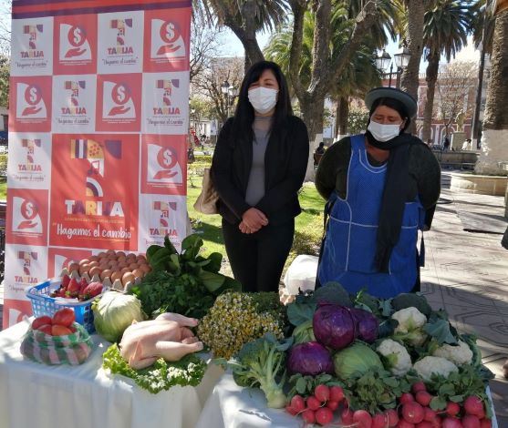 En apoyo a los productores se relanza la feria de productos del consumidor al productor en el barrio Constructor