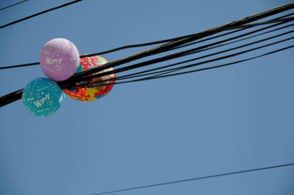 Un globo de helio generó un corte de luz en Tarija