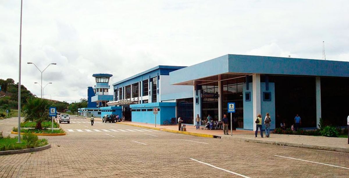 Proponen que todos los que usen el aeropuerto Oriel Lea Plaza paguen dos bolivianos como un aporte al deporte