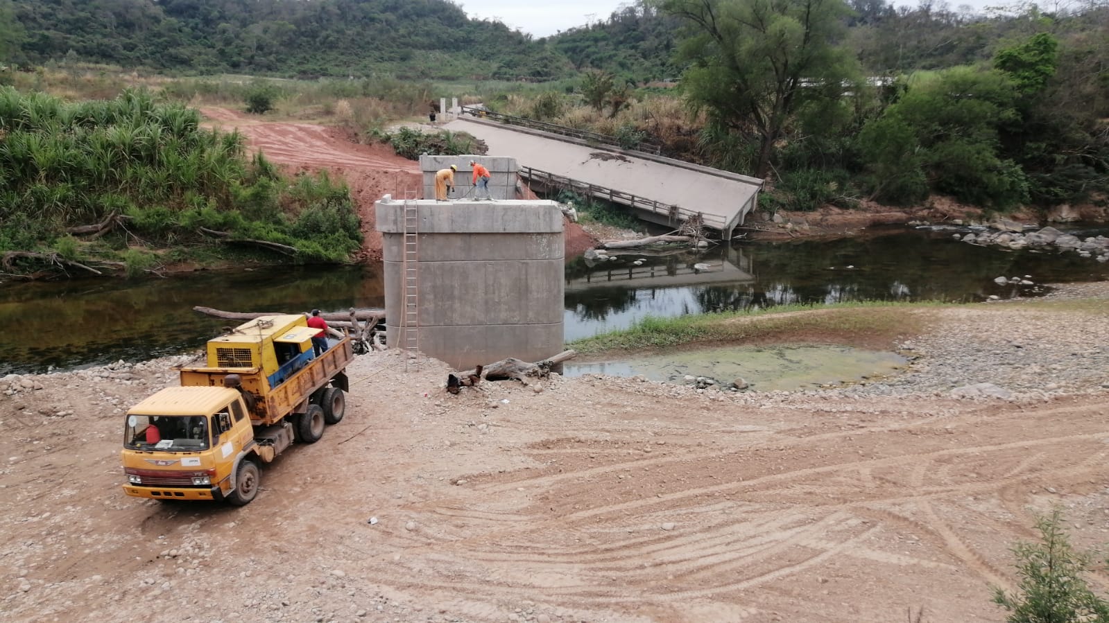 Gobernación inició construcción de la plataforma del puente San Telmo