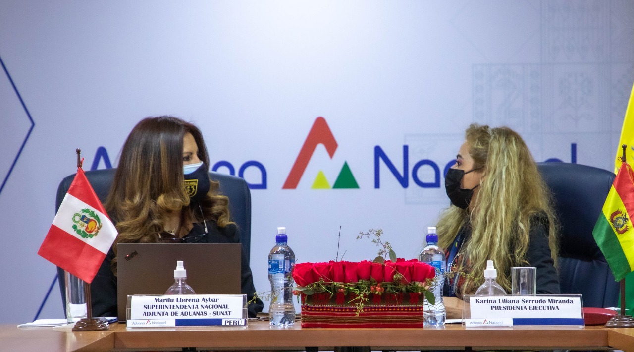 Aduanas de Bolivia y Perú acuerdan lucha contra el contrabando