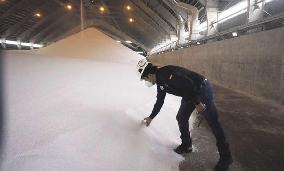 Urea: YPFB admite que producción no supera el 75% por baja demanda