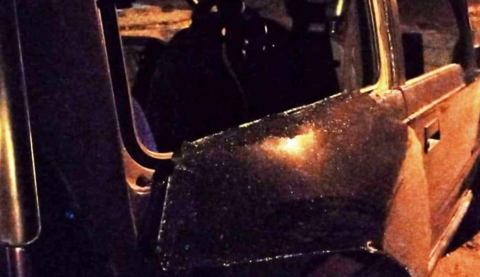 Yapacaní: Persiguen a un profesor y destrozan su auto por denunciar que su alumna fue violada