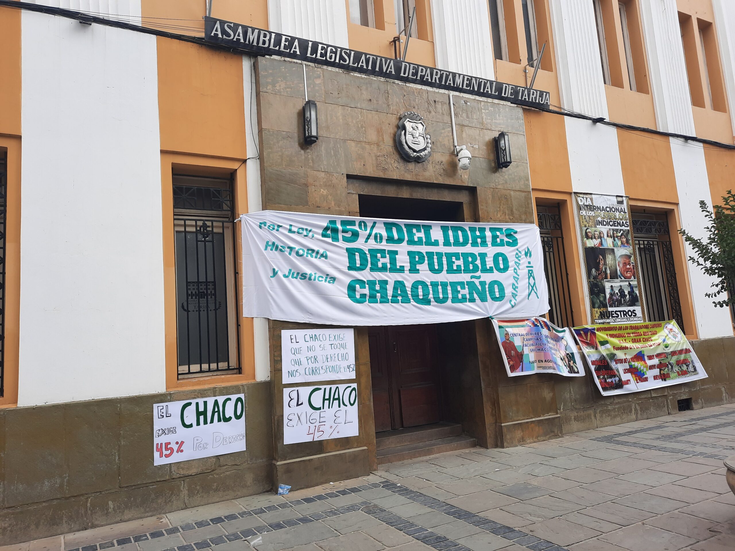 Tarija: Denuncian que Policía no resguardó instalaciones de la Asamblea cuando grupos de choque intentaron ingresar