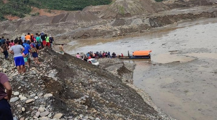 Desborde del río Mapiri por fuertes lluvias deja el saldo de seis personas desaparecidas
