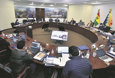 Luis Arce no tiene previsto cambiar ministros y afines al MAS evalúan el gabinete