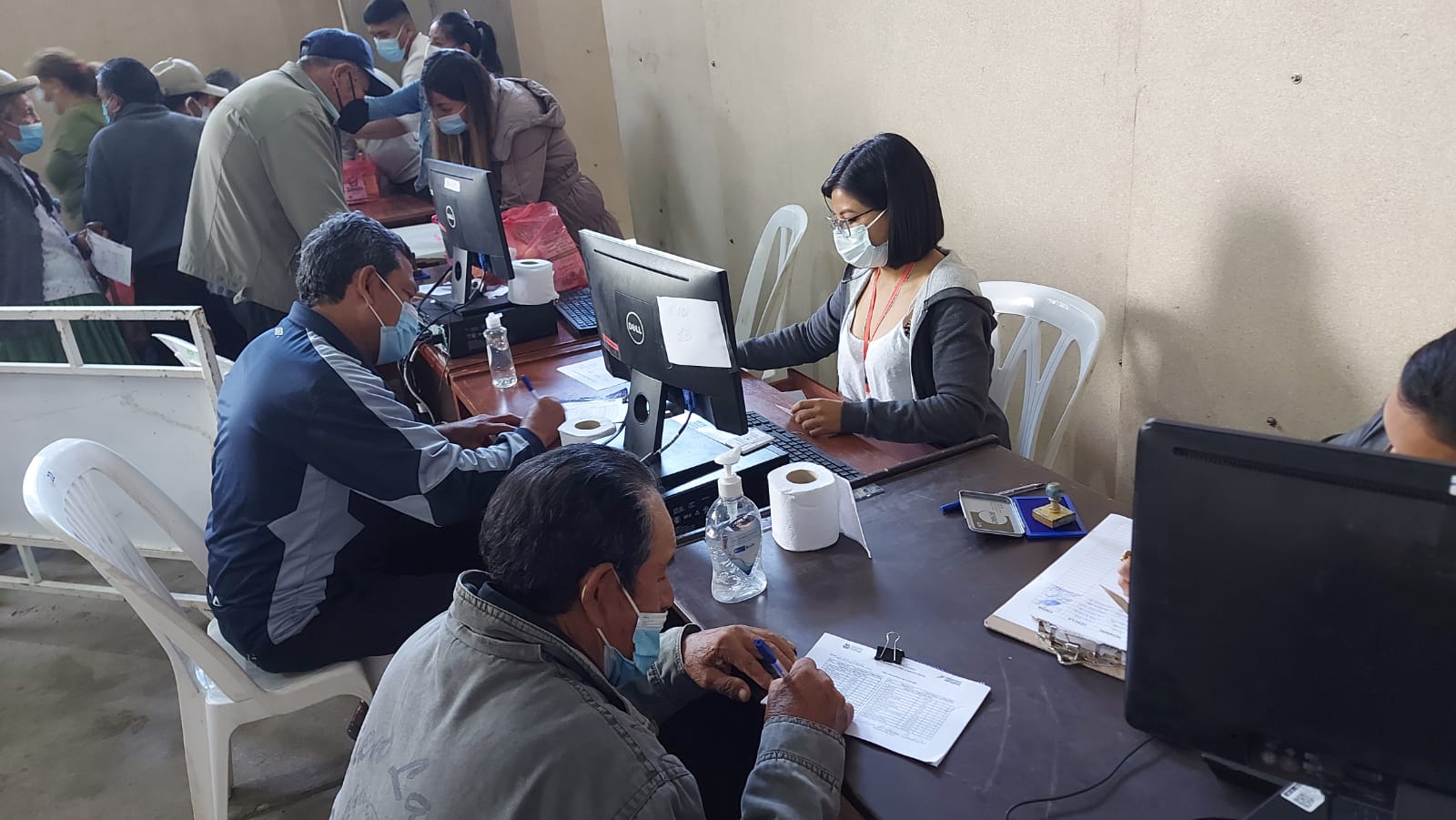 Gobernación reinició entrega de canasta alimentaria para el adulto mayor en Cercado