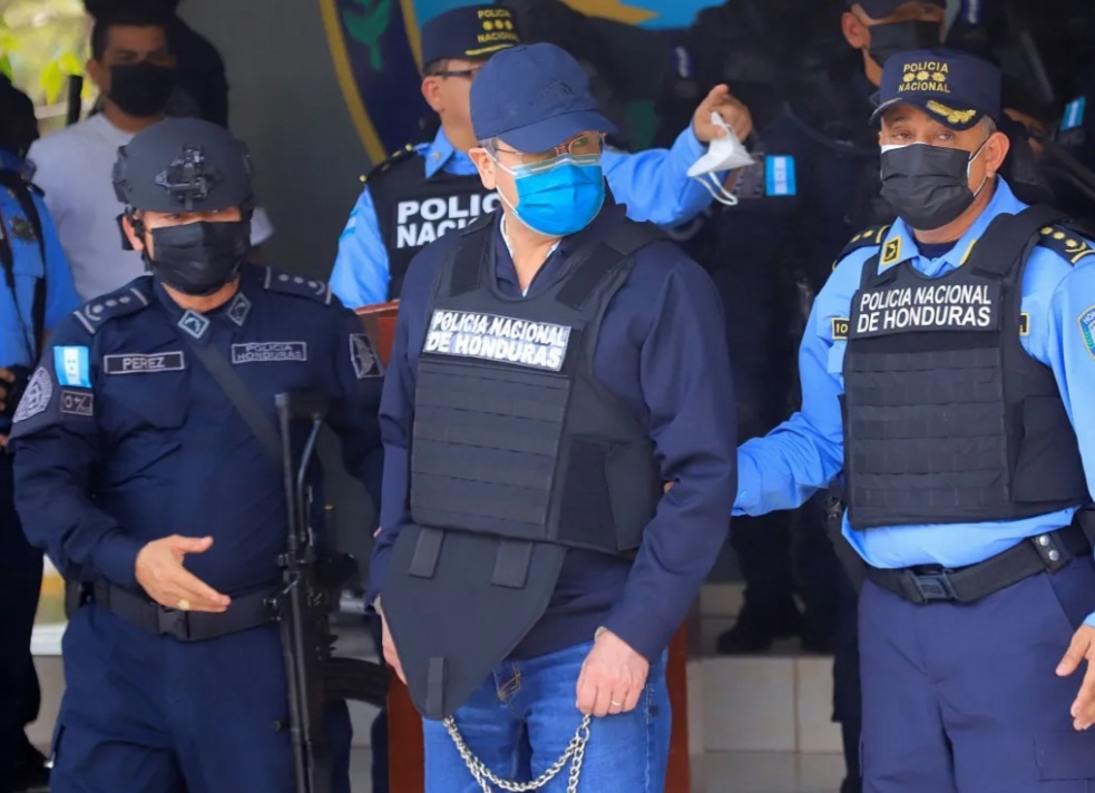 Captura de expresidente hondureño por narco es un aviso para otros, dice senador de EEUU