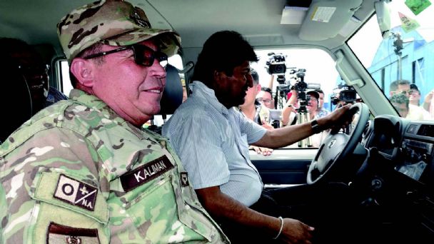 Kaliman: FFAA salieron ante vacío de poder y el riesgo de guerra civil, no por Añez