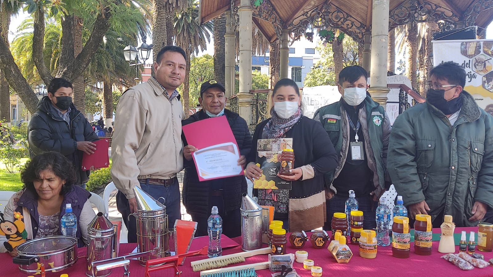 Gobernación apoya a productores de miel en busca de nuevos mercados