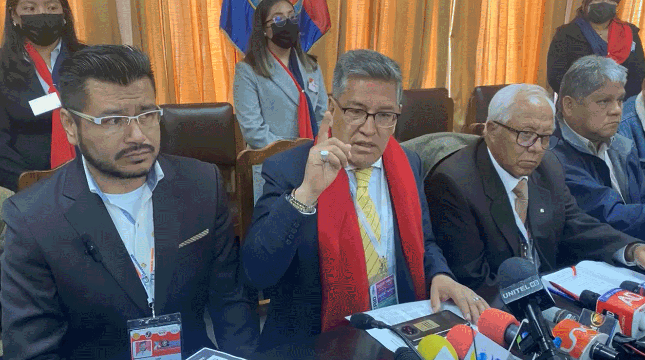 Rectores determinan expulsar a Max Mendoza y anuncian que darán la vida por la autonomía universitaria