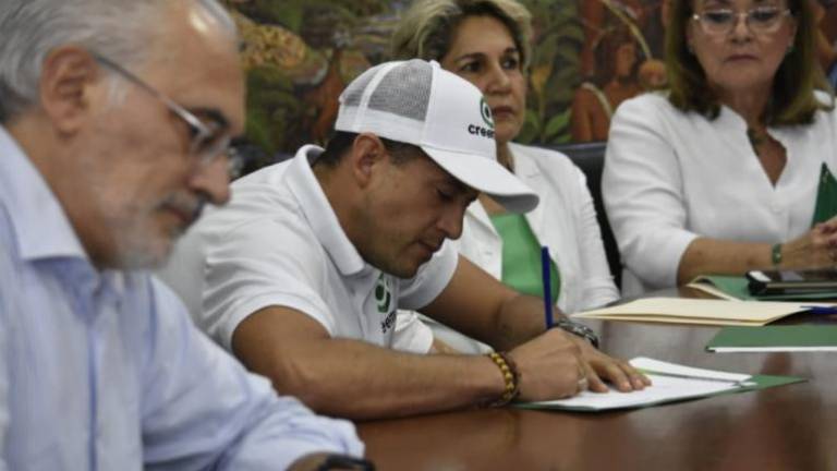 MAS reactiva acoso a opositores y CC replica con demanda a Evo