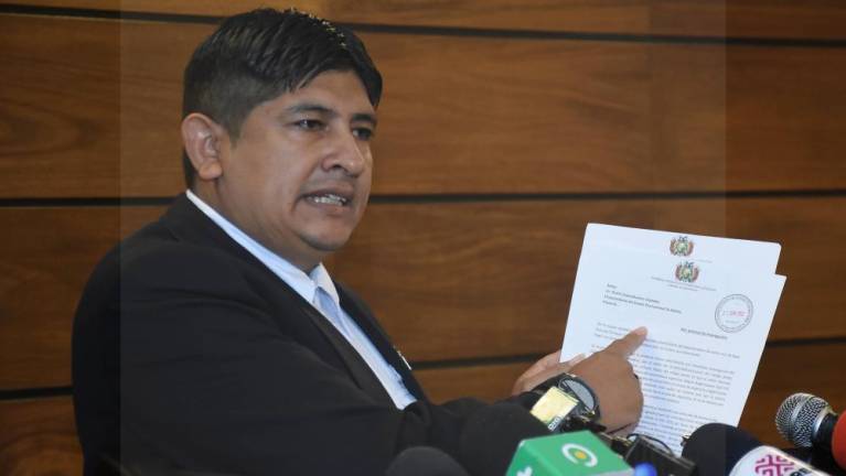 Por instrucción de Arce, Transparencia investiga denuncia sobre “narcoaportes” al MAS