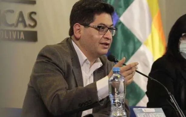 El Gobierno sigue endeudando al país y afirma que es para fortalecer la inversión pública