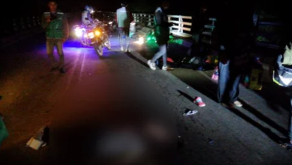 Mujer muere tras ser atropellada junto a sus hijos, desviaban el bloqueo en Pailón