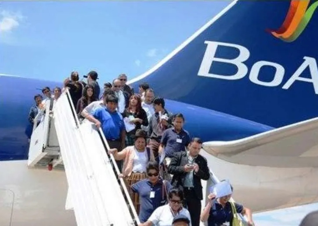 Pasajeros de BoA se quejan por el servicio, la línea aérea sostuvo que atiende todos los casos