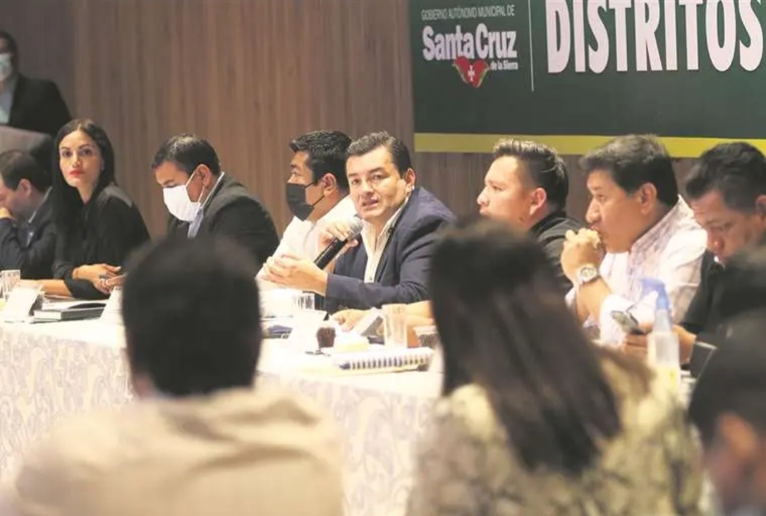 El INE restringe acceso al diálogo y Santa Cruz pide apertura total para debatir