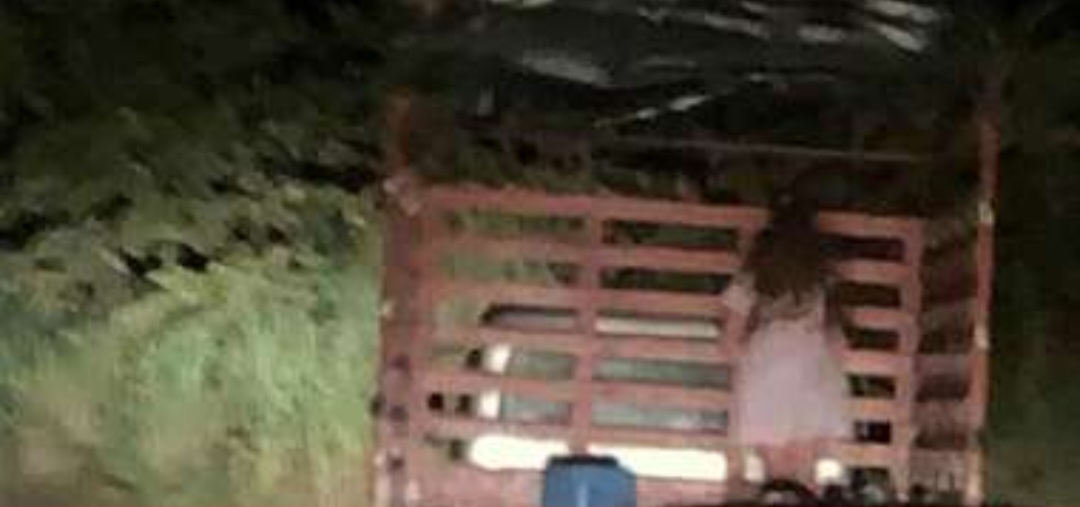 Captan a una ‘niña fantasma’ viajando en un camión en una carretera en Colombia