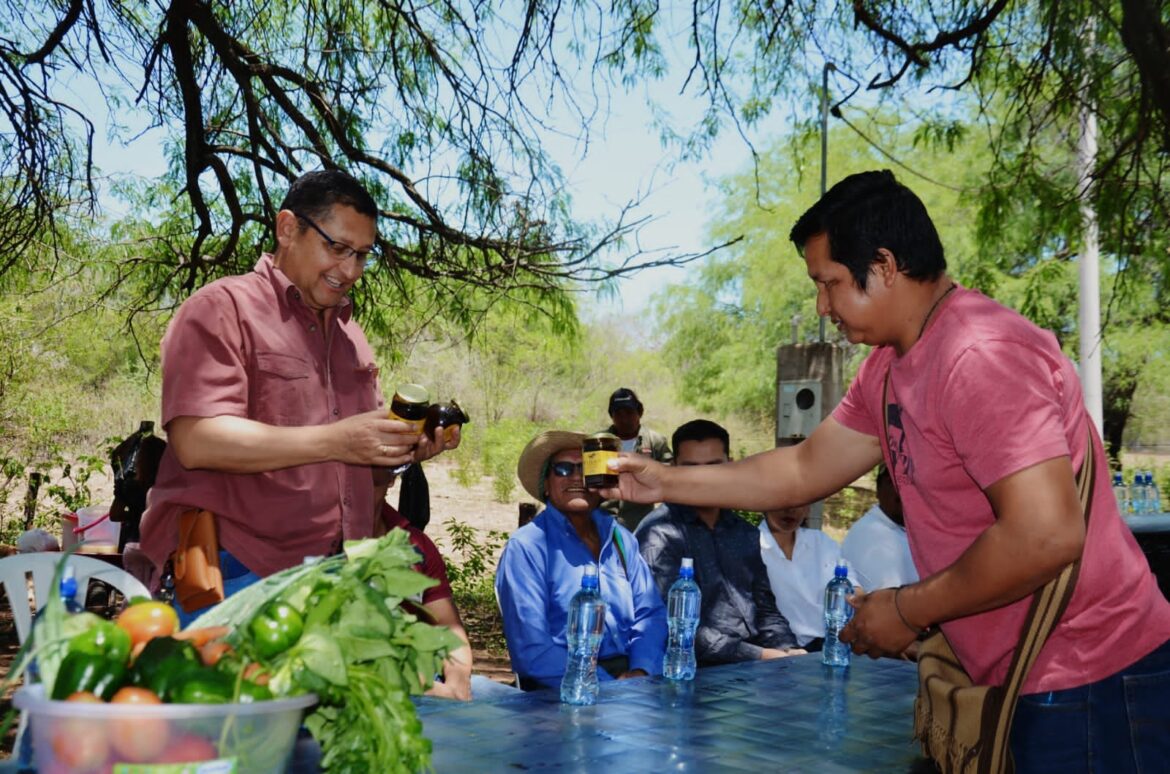 Gobernación de Tarija entrega pozos de agua en comunidades indígenas de Villa Montes