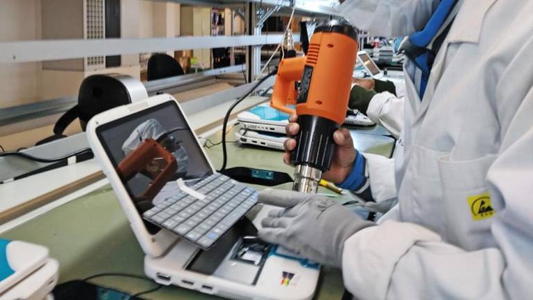 Cuatro empresas deficitarias deben 596 millones de bolivianos al BCB
