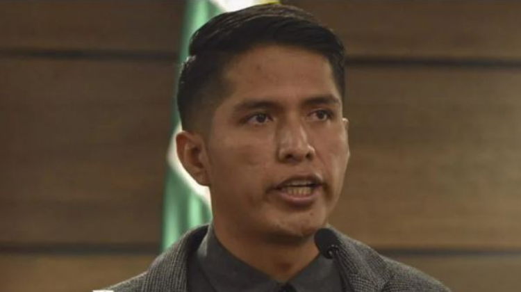 Andrónico amenaza con activar un proceso contra Camacho si no se presenta en la Asamblea