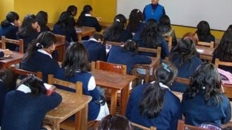 Padres de familia de colegios privados piden cumplir compromiso de no elevar pensiones en 2023