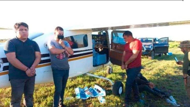 Detienen a un excopiloto de BOA en Paraguay con media tn de droga