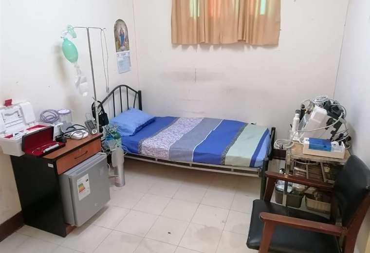 Camacho aún no recibe un suero que requiere y tampoco fue trasladado a la habitación mostrada por el Gobierno