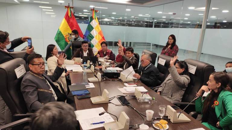 Ley del oro: CC y evistas encienden las alarmas por venta del metal en el exterior
