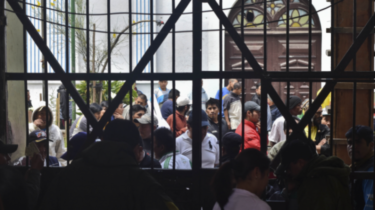 La Paz: Reportan la muerte de un reo en la cárcel de San Pedro; también existe un herido