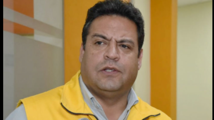 Opositores afirman que sello azul contra Revilla es parte de la persecución política del MAS