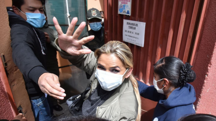 Analista: Fueron válidas las funciones presidenciales de Jeanine Añez