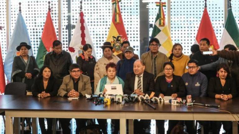 Evistas denuncian 4 millonarios casos de corrupción en YPFB