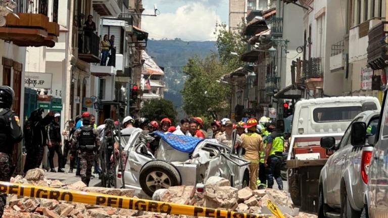 Doce muertos deja sismo de magnitud 6,5 en Ecuador