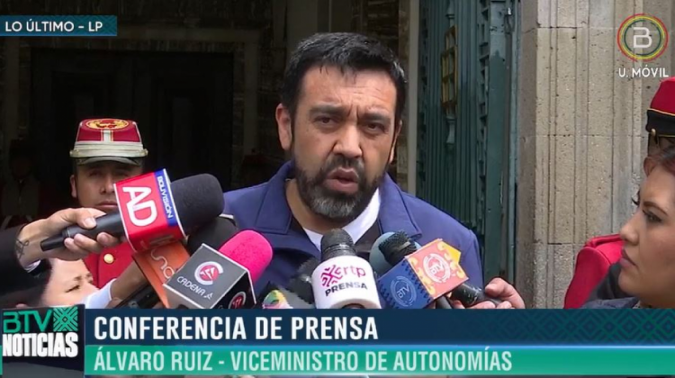 Gobierno afirma que Romero intenta desestabilizar a Luis Arce, dice que necesita un tratamiento psicológico