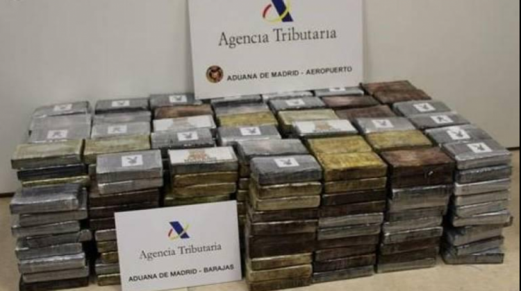 Fiscalía investiga de oficio salida de cargamento de droga en un avión de BoA a España