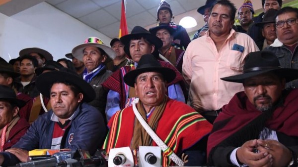 Campesinos arcistas convocan a cabildo y analizan romper alianza con el MAS