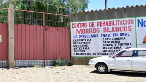Policía sorprende a dos menores intentando ingresar de forma irregular al penal de Morros Blancos
