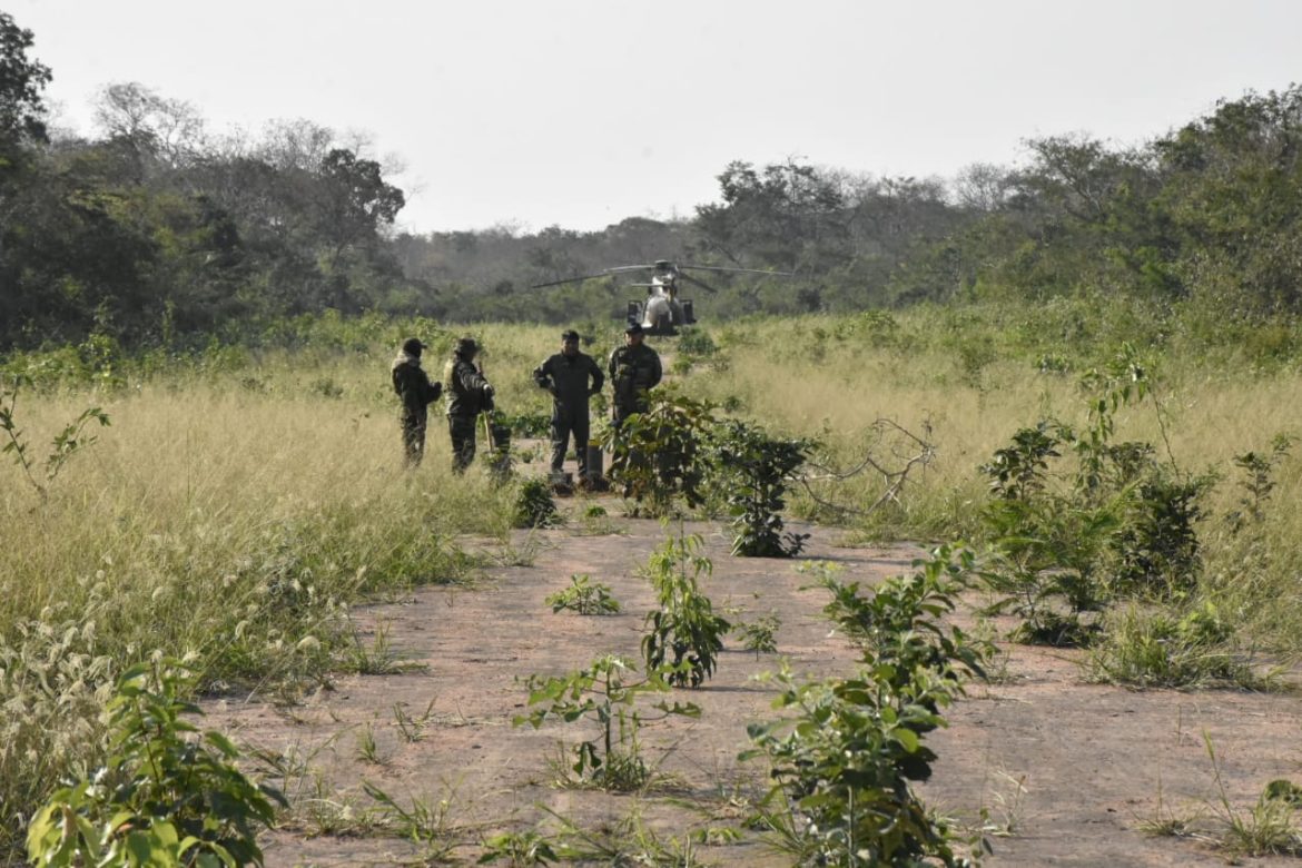 Balacera en Villa Tunari entre la fuerza antidroga y narcos deja un herido y cinco aprehendidos